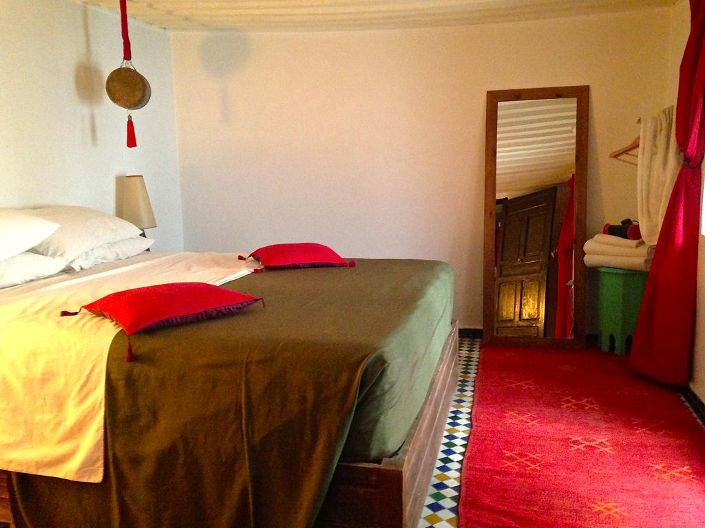 Riad Tizwa Fez Quarto foto
